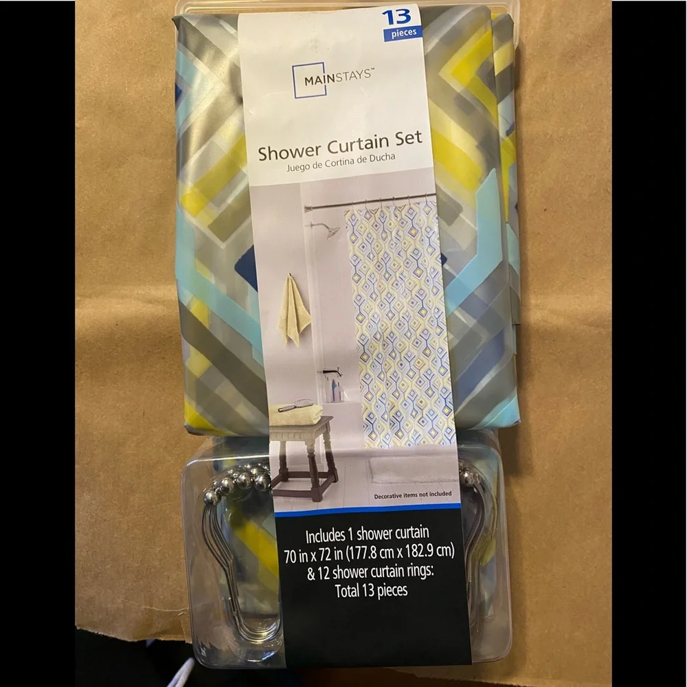 Shower curtain set